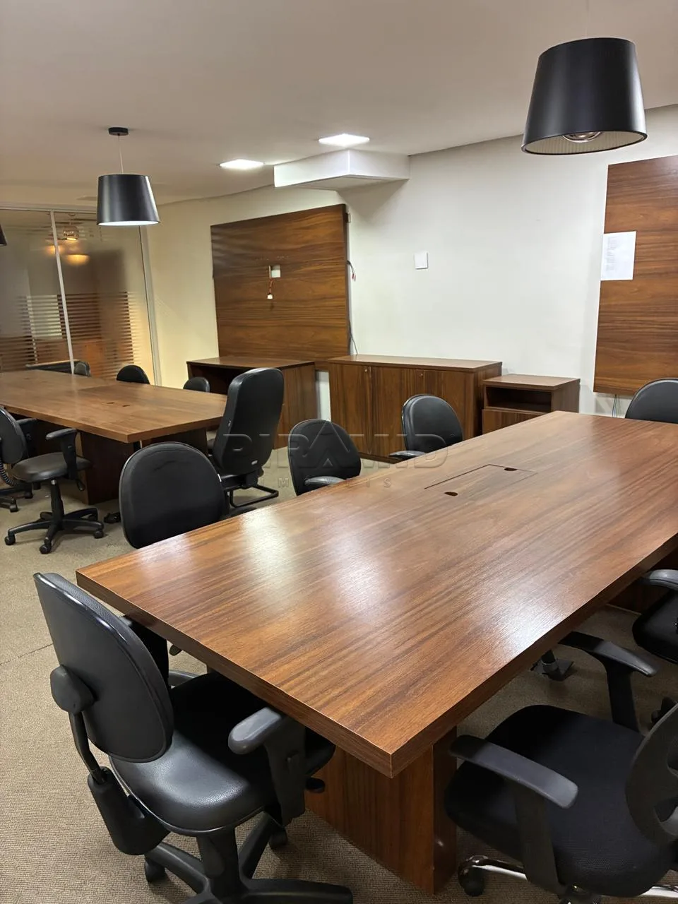 Alugar Comercial / Sala em Ribeir&atilde;o Preto R$ 4.000,00 - Foto 3