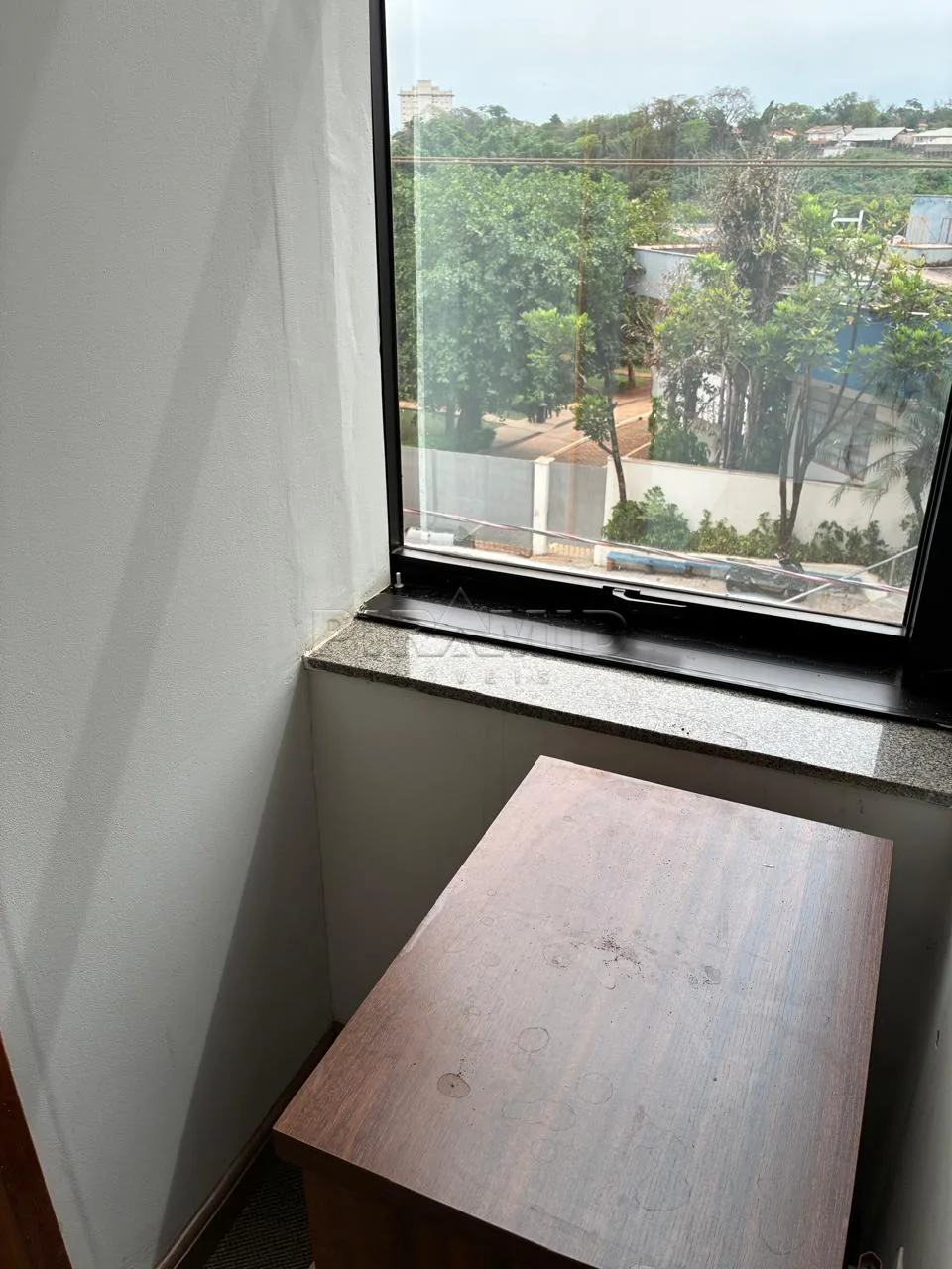 Alugar Comercial / Sala em Ribeir&atilde;o Preto R$ 4.000,00 - Foto 8
