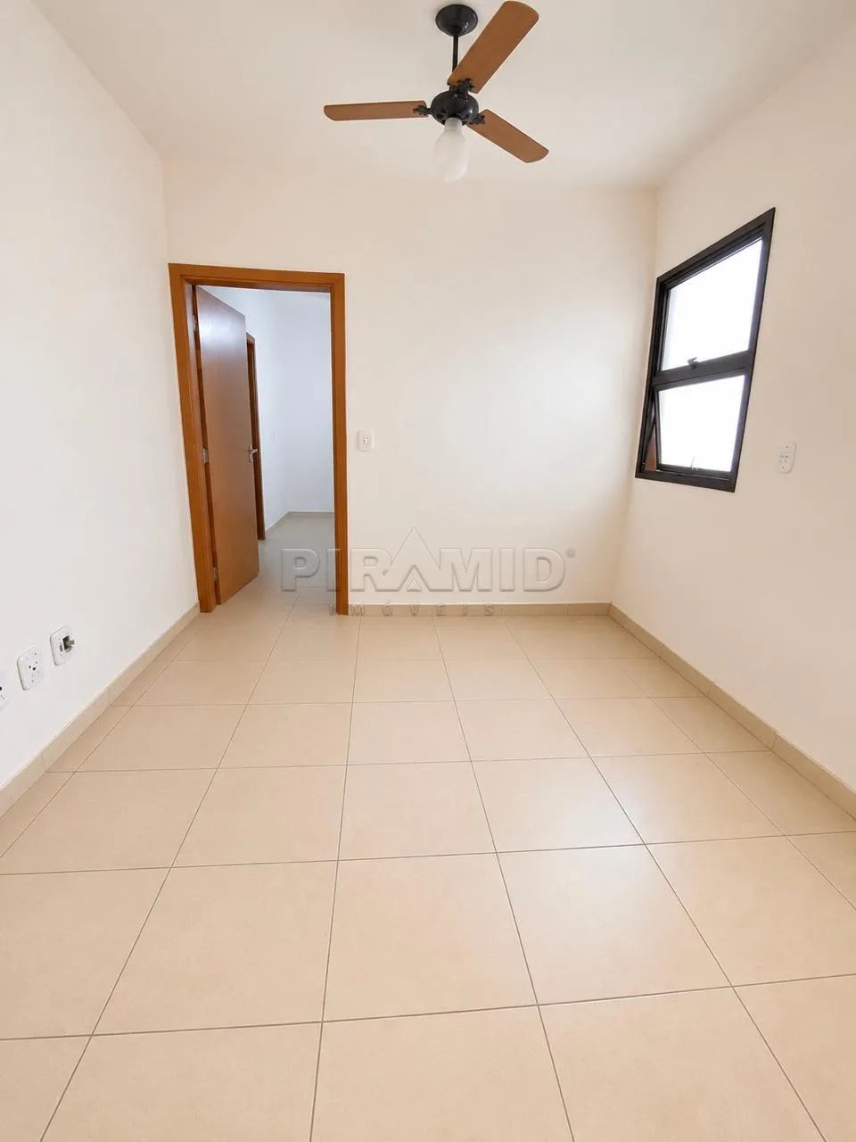 Comprar Apartamento / Padr&atilde;o em Ribeir&atilde;o Preto R$ 235.000,00 - Foto 4