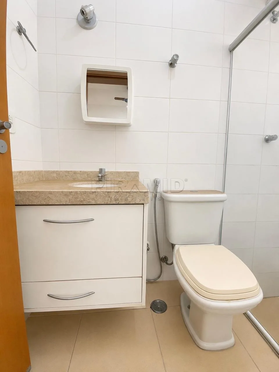 Comprar Apartamento / Padr&atilde;o em Ribeir&atilde;o Preto R$ 235.000,00 - Foto 6