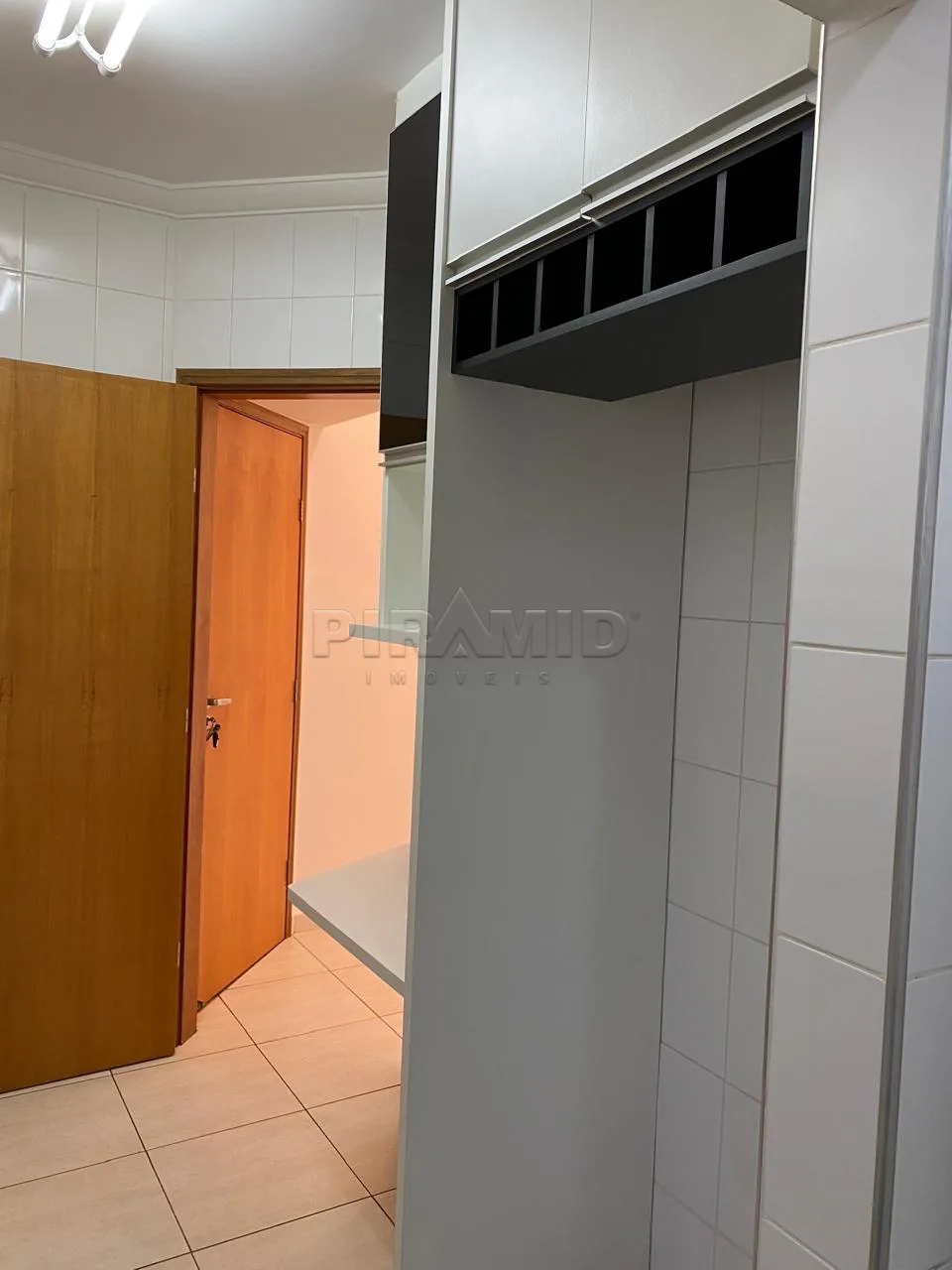 Alugar Apartamento / Padr&atilde;o em Ribeir&atilde;o Preto R$ 1.200,00 - Foto 15