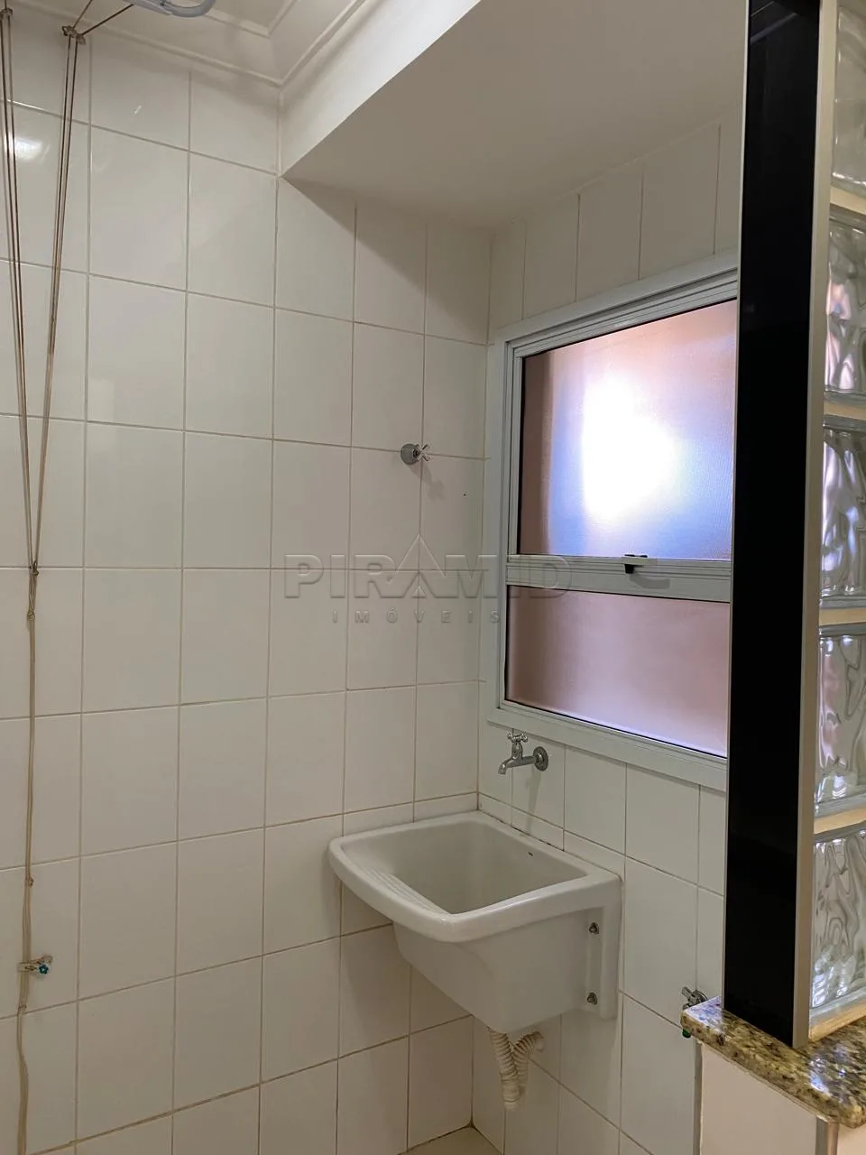 Alugar Apartamento / Padr&atilde;o em Ribeir&atilde;o Preto R$ 1.200,00 - Foto 16