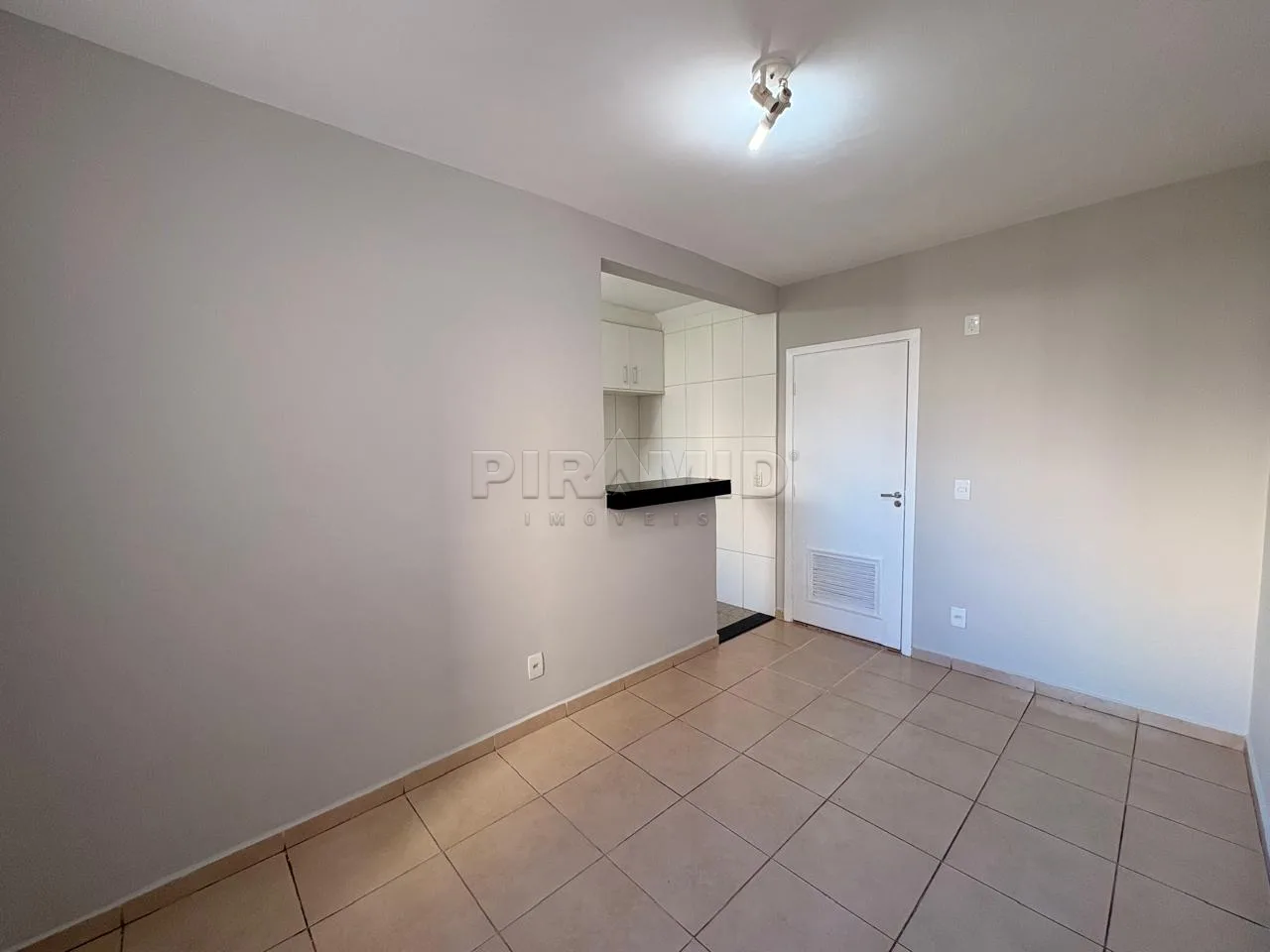 Alugar Apartamento / Padr&atilde;o em Ribeir&atilde;o Preto R$ 1.800,00 - Foto 2