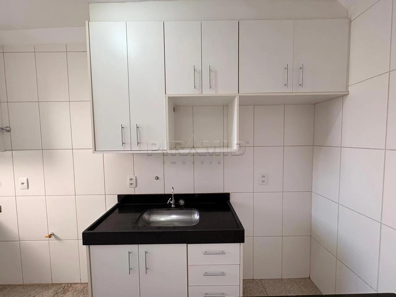 Alugar Apartamento / Padr&atilde;o em Ribeir&atilde;o Preto R$ 1.800,00 - Foto 4