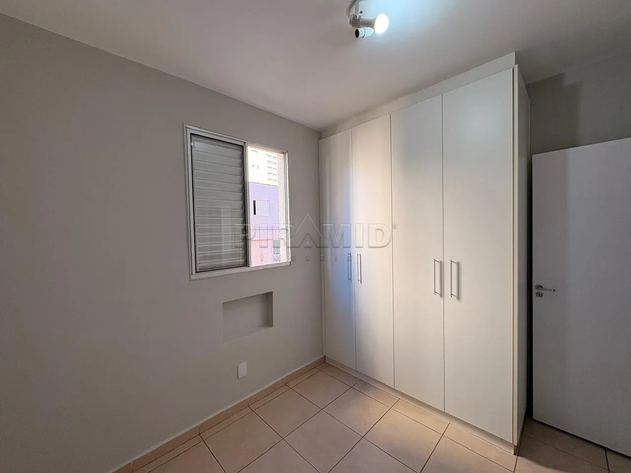 Alugar Apartamento / Padr&atilde;o em Ribeir&atilde;o Preto R$ 1.800,00 - Foto 12