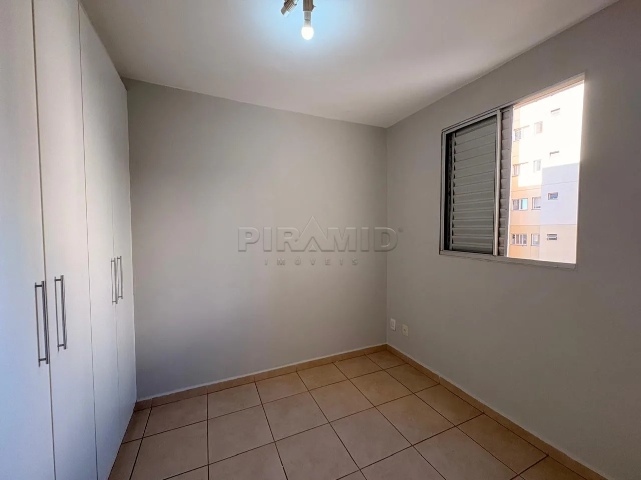 Alugar Apartamento / Padr&atilde;o em Ribeir&atilde;o Preto R$ 1.800,00 - Foto 14