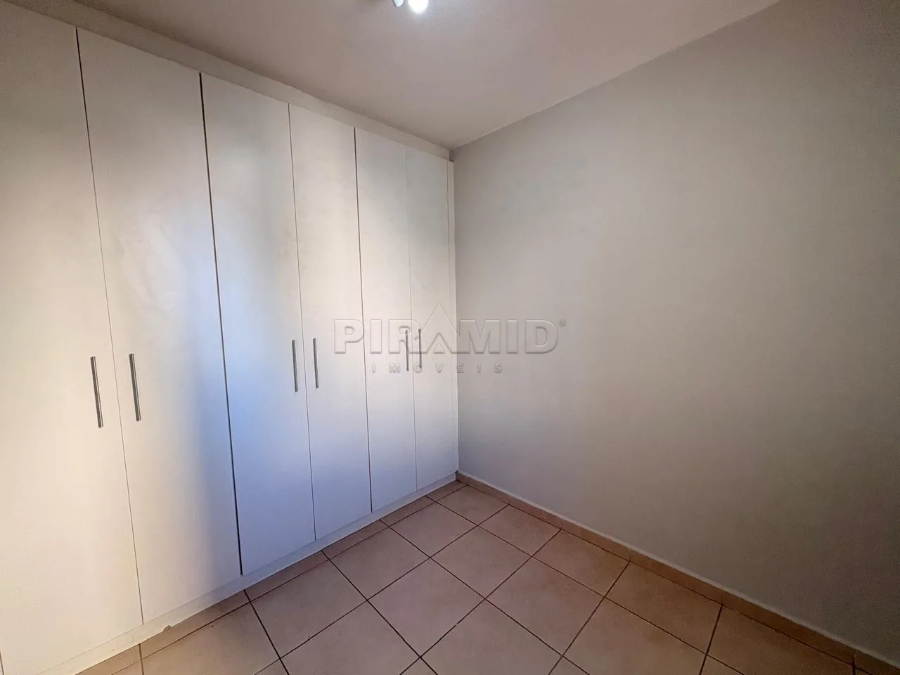 Alugar Apartamento / Padr&atilde;o em Ribeir&atilde;o Preto R$ 1.800,00 - Foto 15