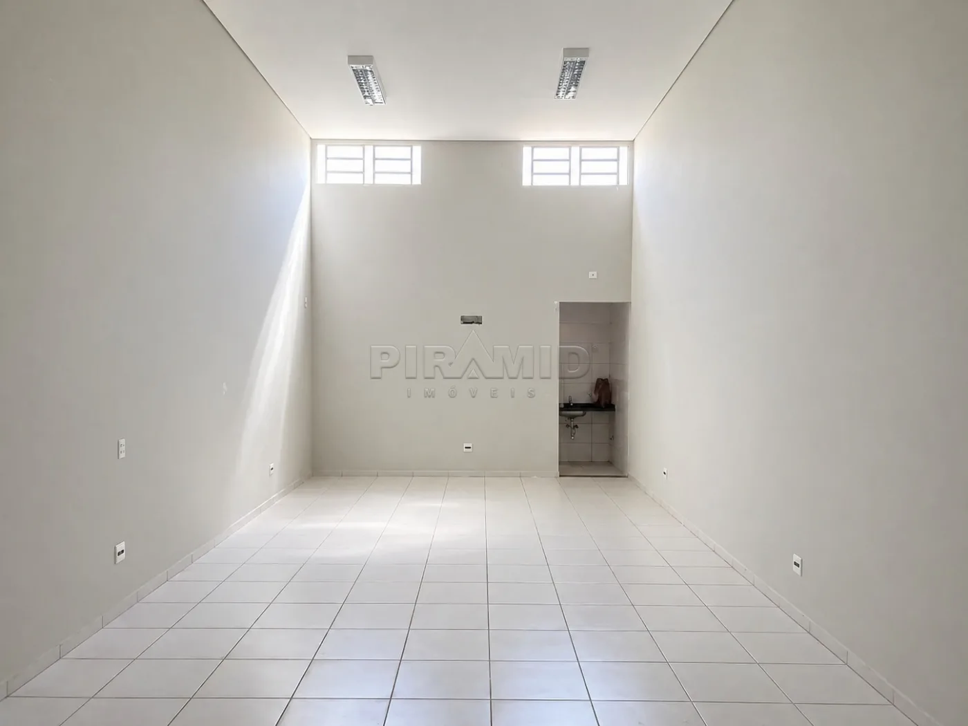 Alugar Comercial / Sala em Ribeir&atilde;o Preto R$ 3.500,00 - Foto 2