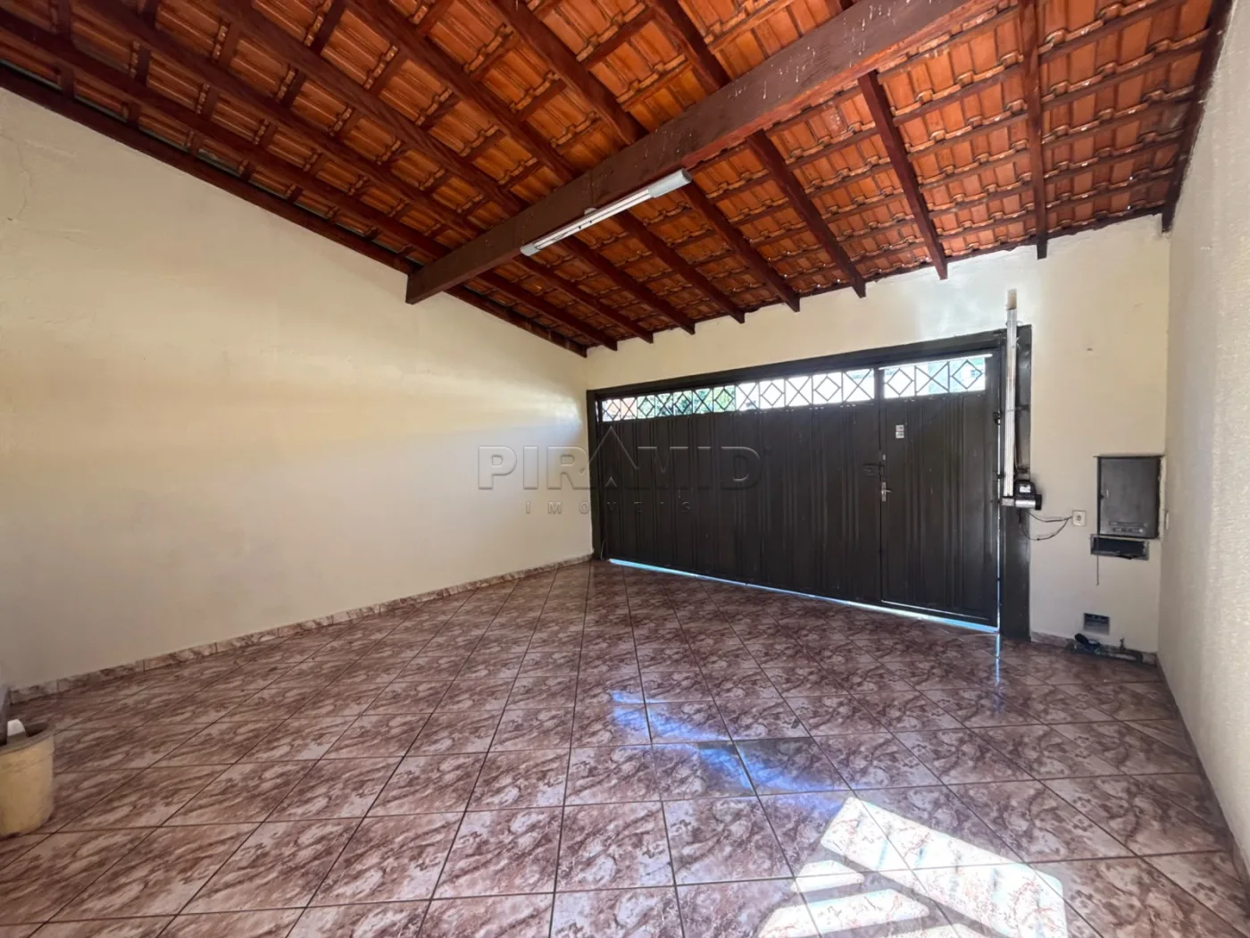 Alugar Casa / Padr&atilde;o em Ribeir&atilde;o Preto R$ 2.800,00 - Foto 1