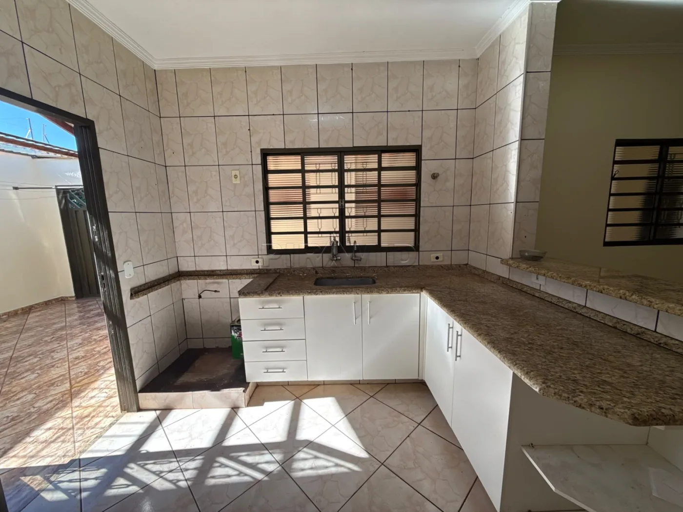 Alugar Casa / Padr&atilde;o em Ribeir&atilde;o Preto R$ 2.800,00 - Foto 10
