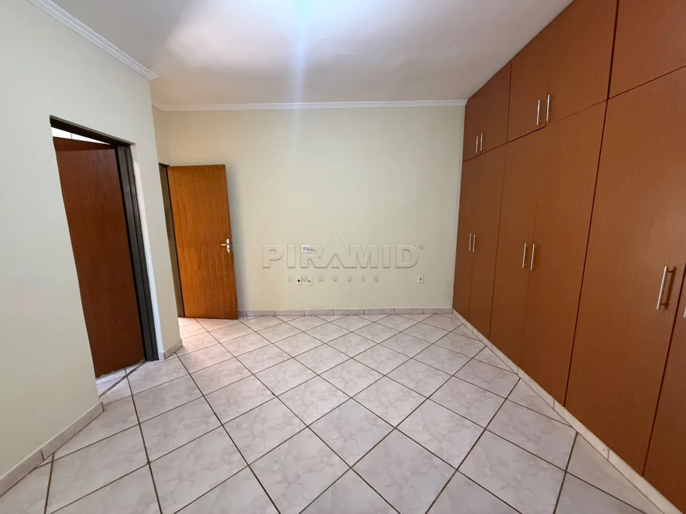 Alugar Casa / Padr&atilde;o em Ribeir&atilde;o Preto R$ 2.800,00 - Foto 11