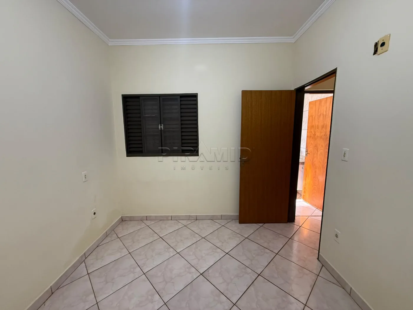 Alugar Casa / Padr&atilde;o em Ribeir&atilde;o Preto R$ 2.800,00 - Foto 17