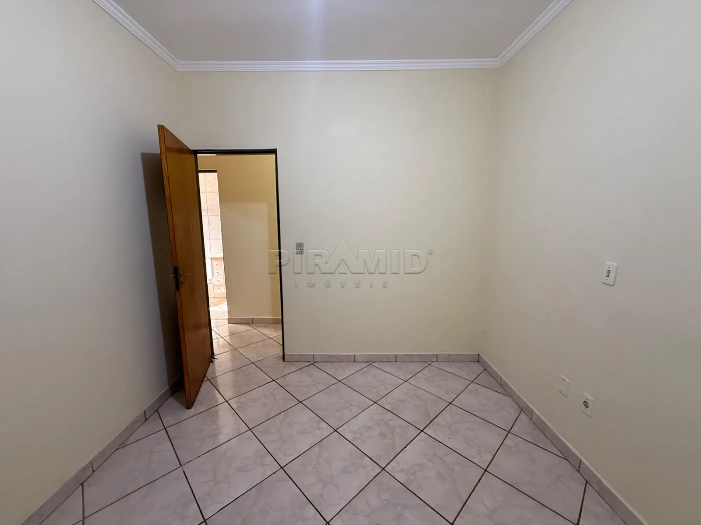 Alugar Casa / Padr&atilde;o em Ribeir&atilde;o Preto R$ 2.800,00 - Foto 18