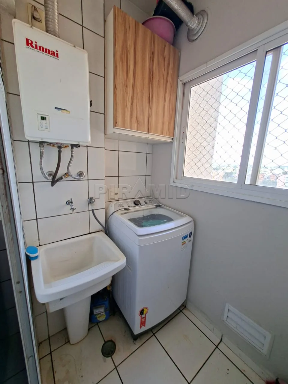 Alugar Apartamento / Padr&atilde;o em Ribeir&atilde;o Preto R$ 990,00 - Foto 11