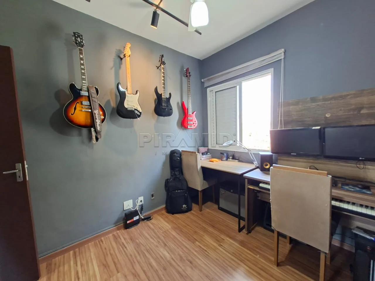 Alugar Apartamento / Padr&atilde;o em Ribeir&atilde;o Preto R$ 990,00 - Foto 16