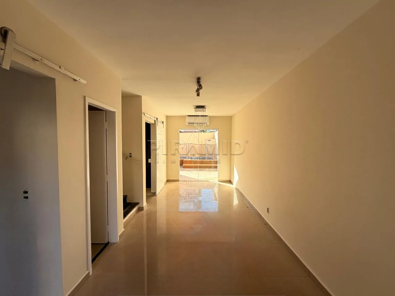 Alugar Casa / Condom&iacute;nio em Ribeir&atilde;o Preto R$ 4.500,00 - Foto 2