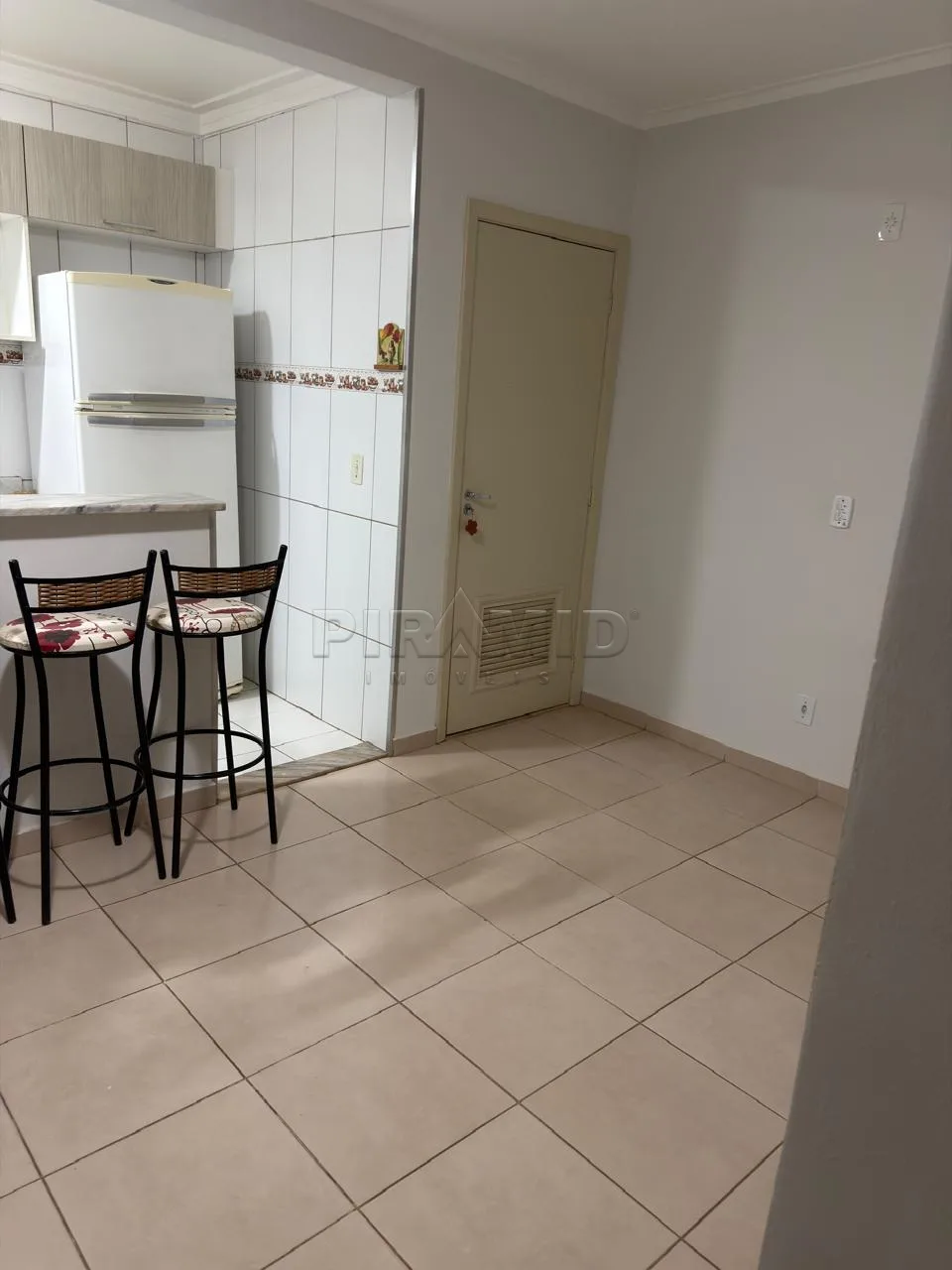 Alugar Apartamento / Padr&atilde;o em Ribeir&atilde;o Preto R$ 850,00 - Foto 3