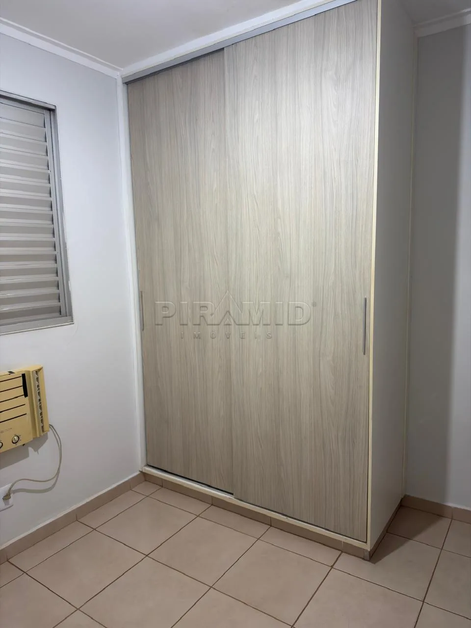 Alugar Apartamento / Padr&atilde;o em Ribeir&atilde;o Preto R$ 850,00 - Foto 4