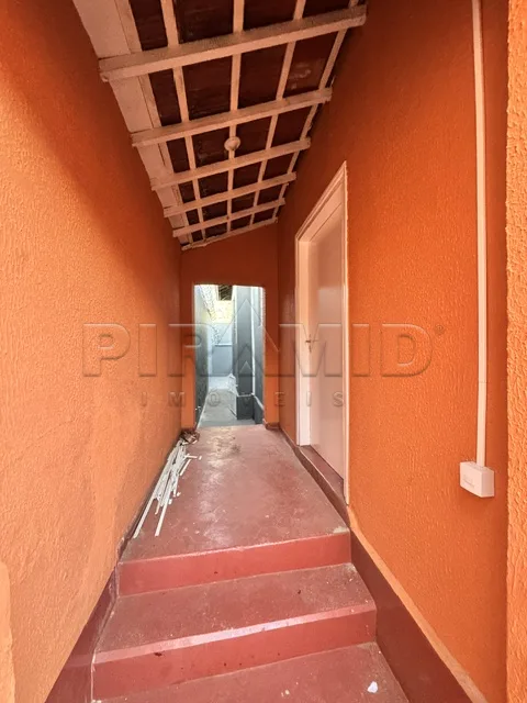 Alugar Casa / Padr&atilde;o em Ribeir&atilde;o Preto R$ 1.000,00 - Foto 1