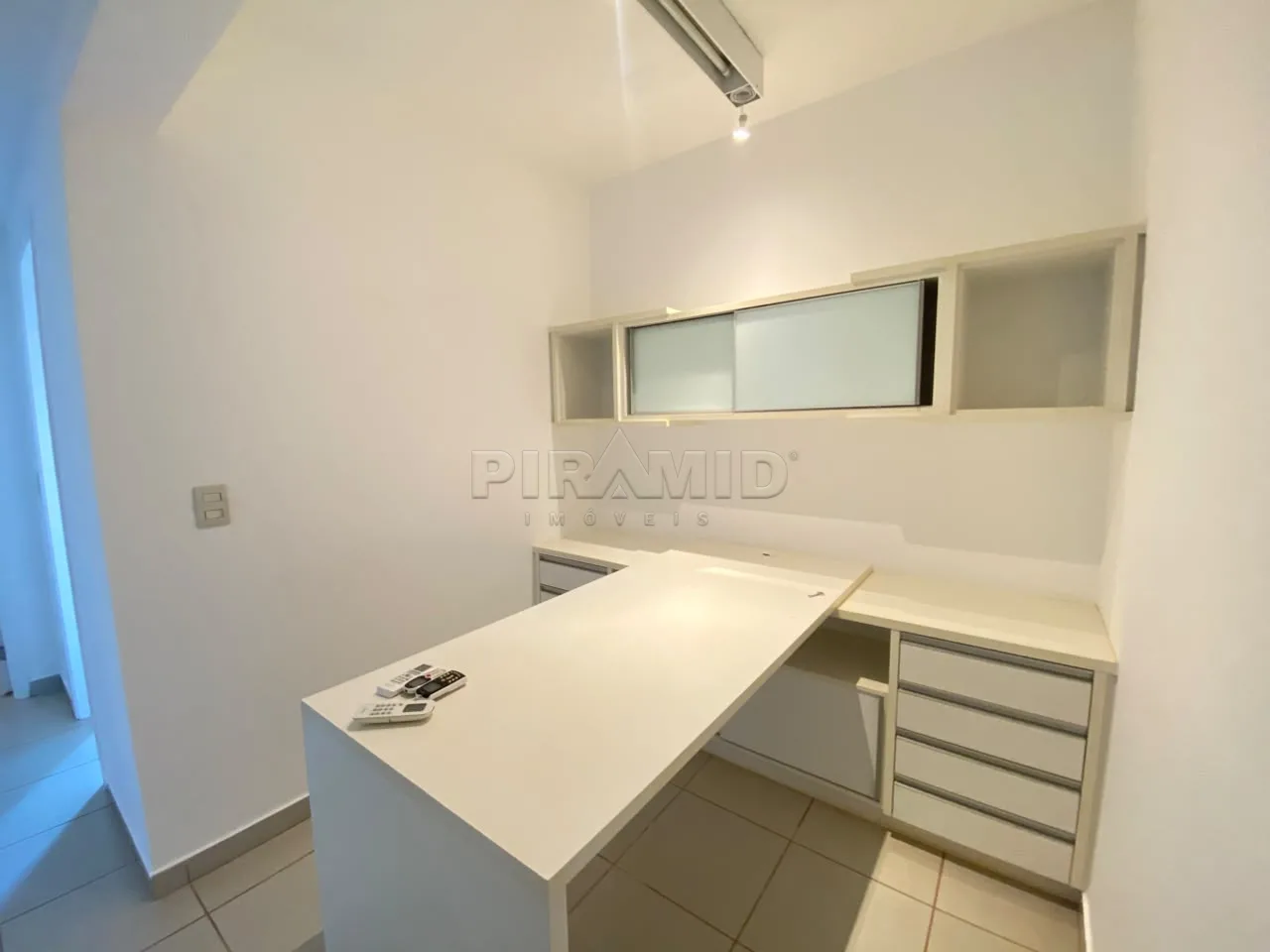 Alugar Apartamento / Padr&atilde;o em Ribeir&atilde;o Preto R$ 3.990,00 - Foto 19