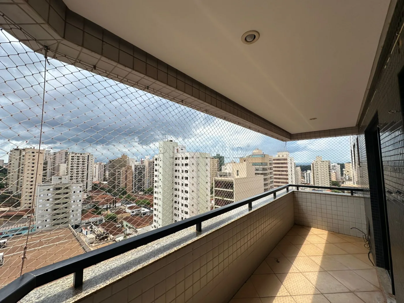 Alugar Apartamento / Padr&atilde;o em Ribeir&atilde;o Preto R$ 3.300,00 - Foto 5
