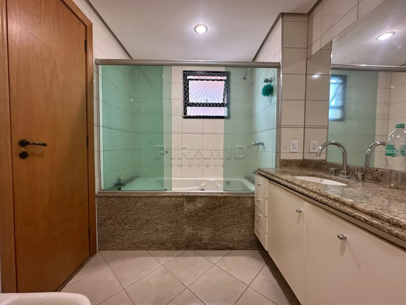 Alugar Apartamento / Padr&atilde;o em Ribeir&atilde;o Preto R$ 3.300,00 - Foto 13