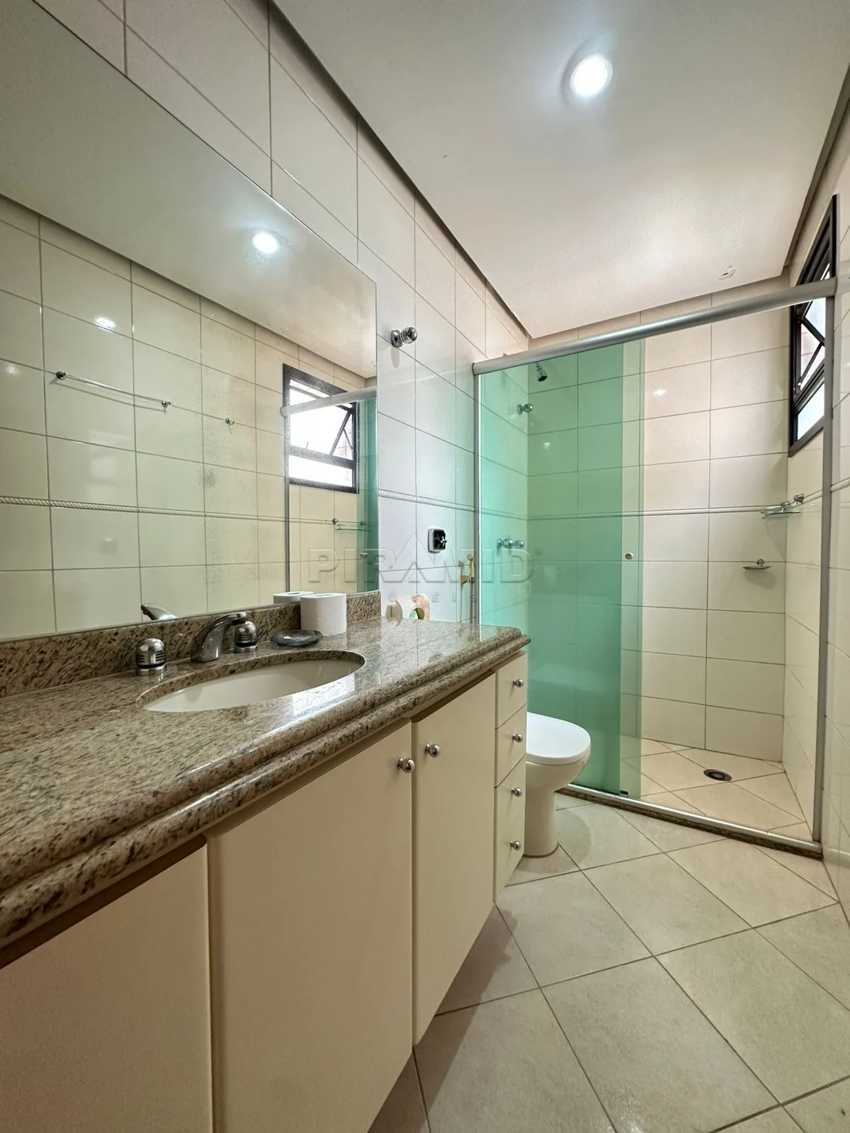 Alugar Apartamento / Padr&atilde;o em Ribeir&atilde;o Preto R$ 3.300,00 - Foto 18