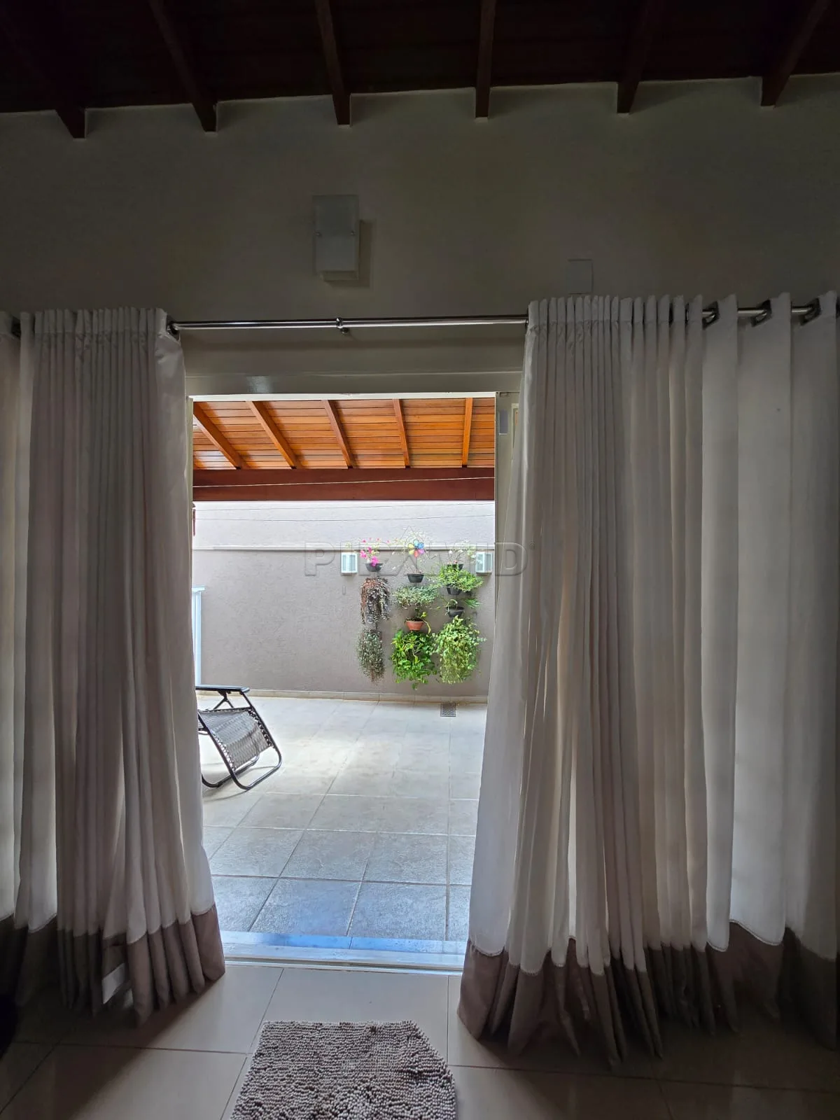 Comprar Casa / Padr&atilde;o em Ribeir&atilde;o Preto R$ 1.090.000,00 - Foto 3