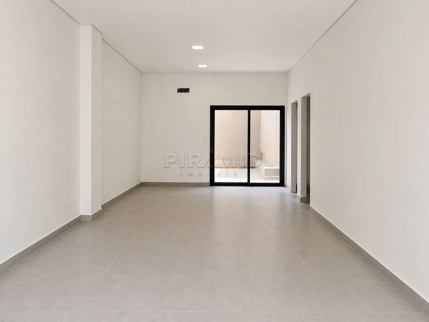 Alugar Comercial / Sal&atilde;o em Ribeir&atilde;o Preto R$ 12.000,00 - Foto 1