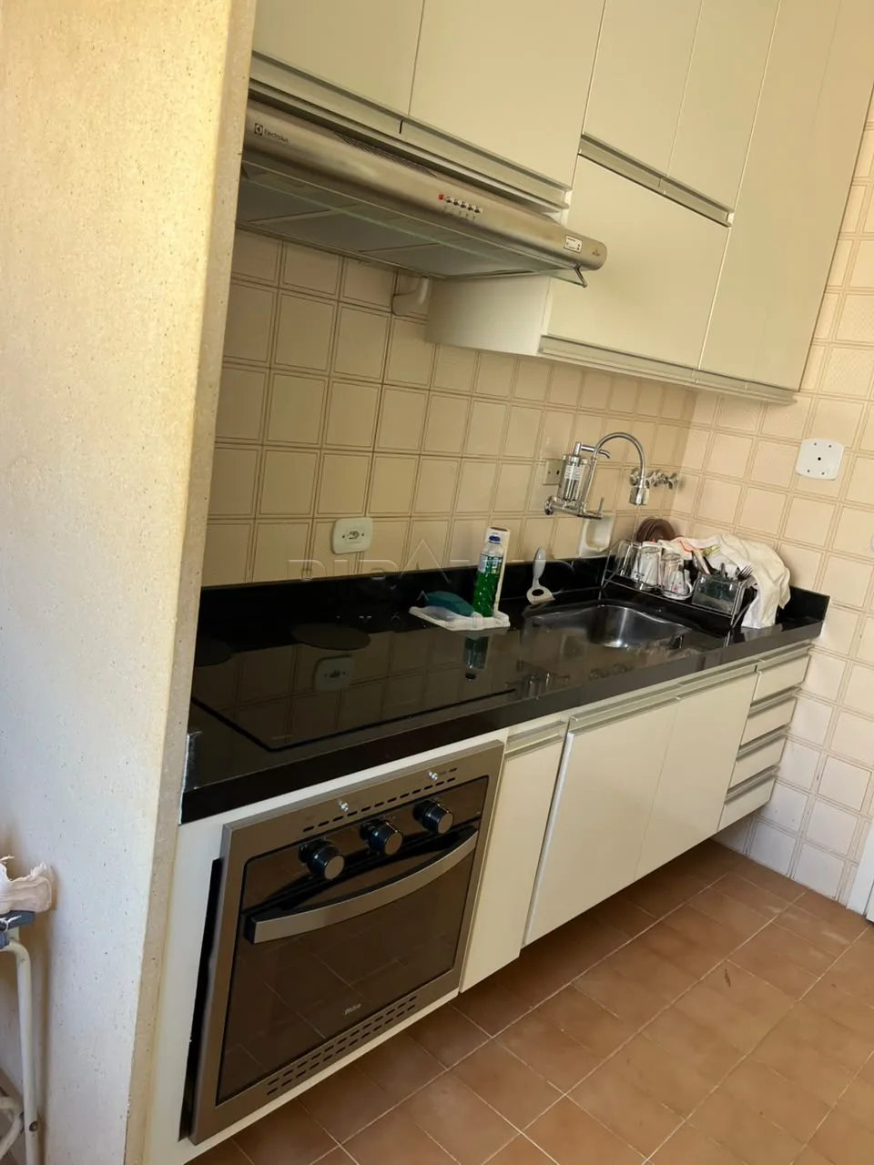 Alugar Apartamento / Padr&atilde;o em Ribeir&atilde;o Preto R$ 750,00 - Foto 6