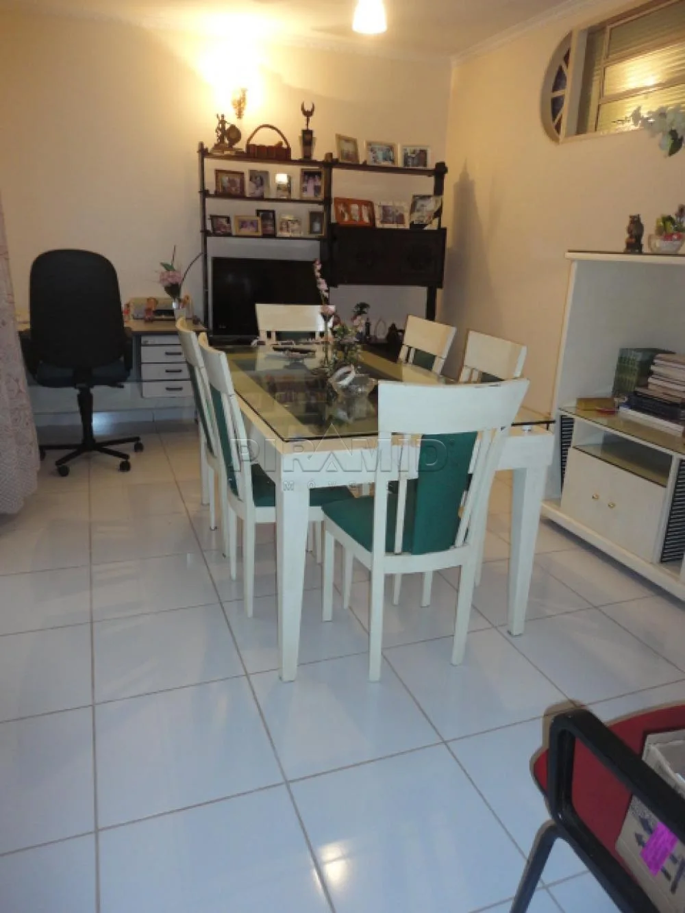 Comprar Casa / Padr&atilde;o em Ribeir&atilde;o Preto R$ 450.000,00 - Foto 4