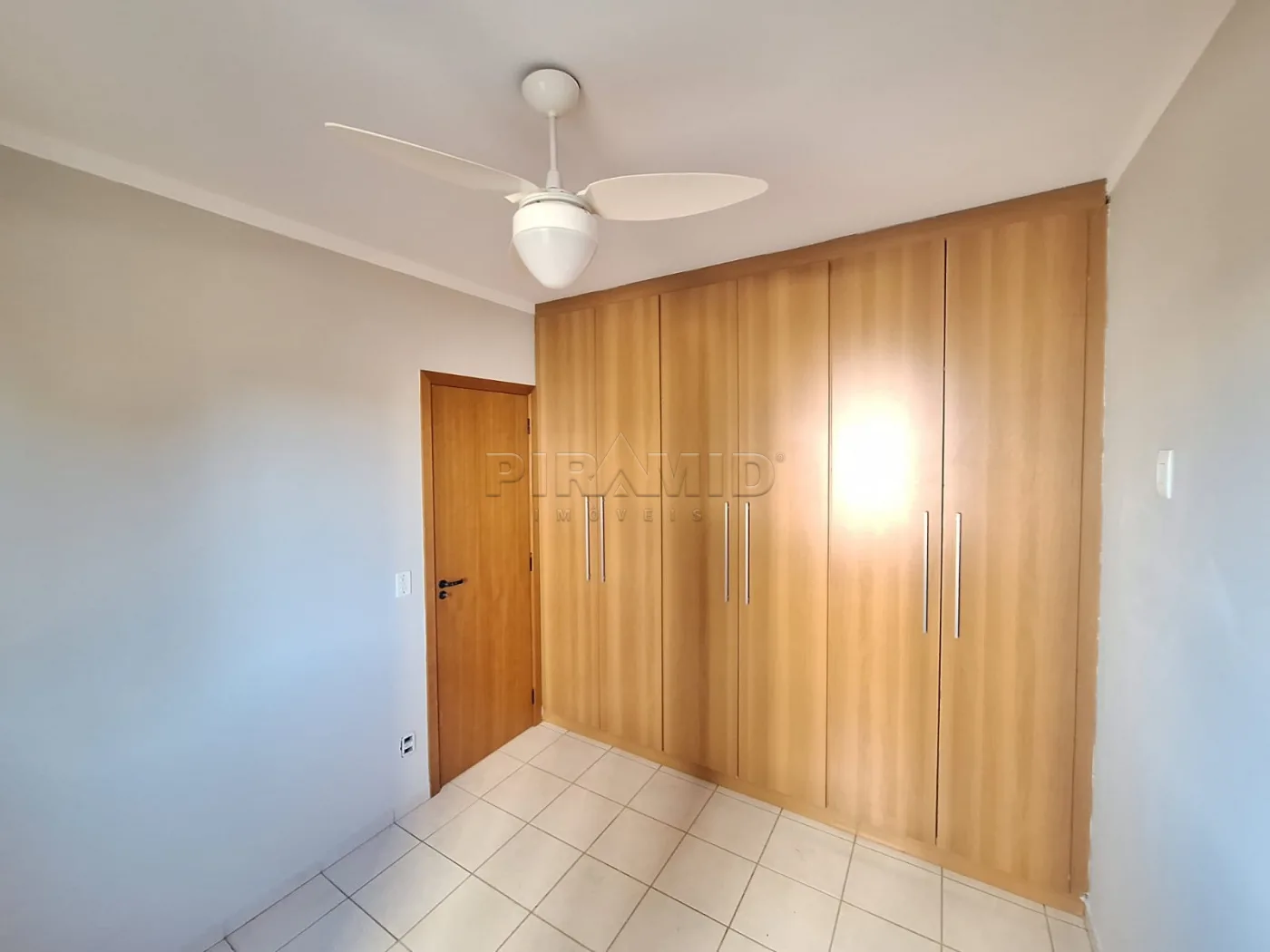 Alugar Apartamento / Padr&atilde;o em Ribeir&atilde;o Preto R$ 2.000,00 - Foto 10