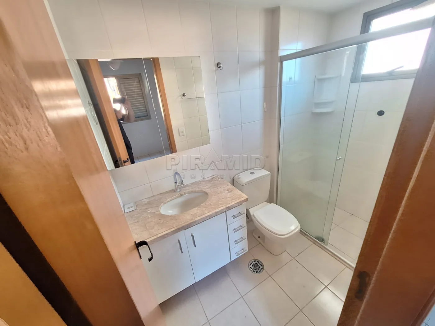 Alugar Apartamento / Padr&atilde;o em Ribeir&atilde;o Preto R$ 2.000,00 - Foto 13
