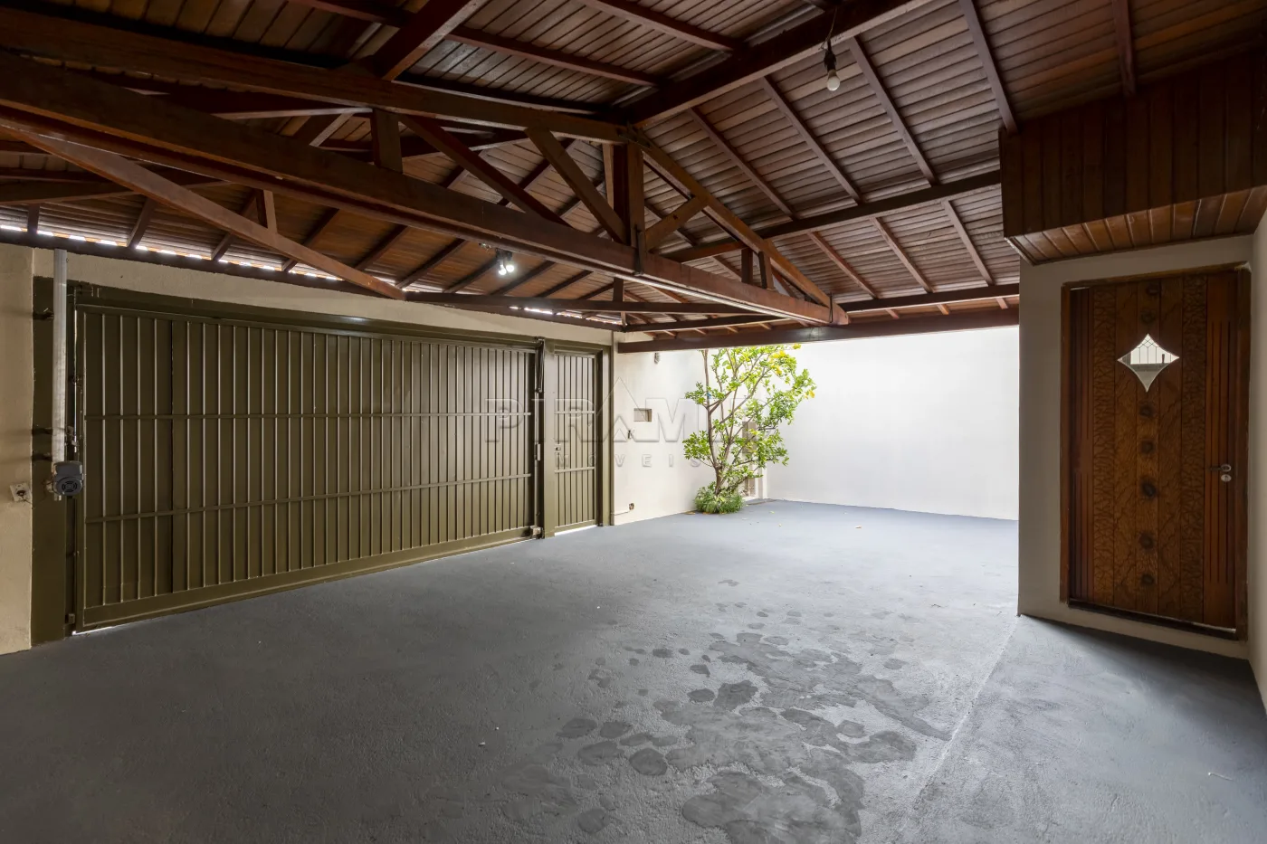 Alugar Casa / Padr&atilde;o em Ribeir&atilde;o Preto R$ 550,00 - Foto 1