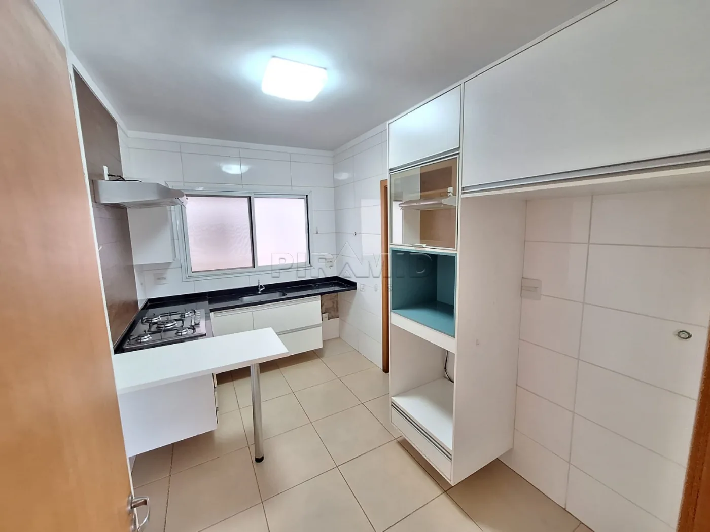 Alugar Apartamento / Padr&atilde;o em Ribeir&atilde;o Preto R$ 3.000,00 - Foto 17