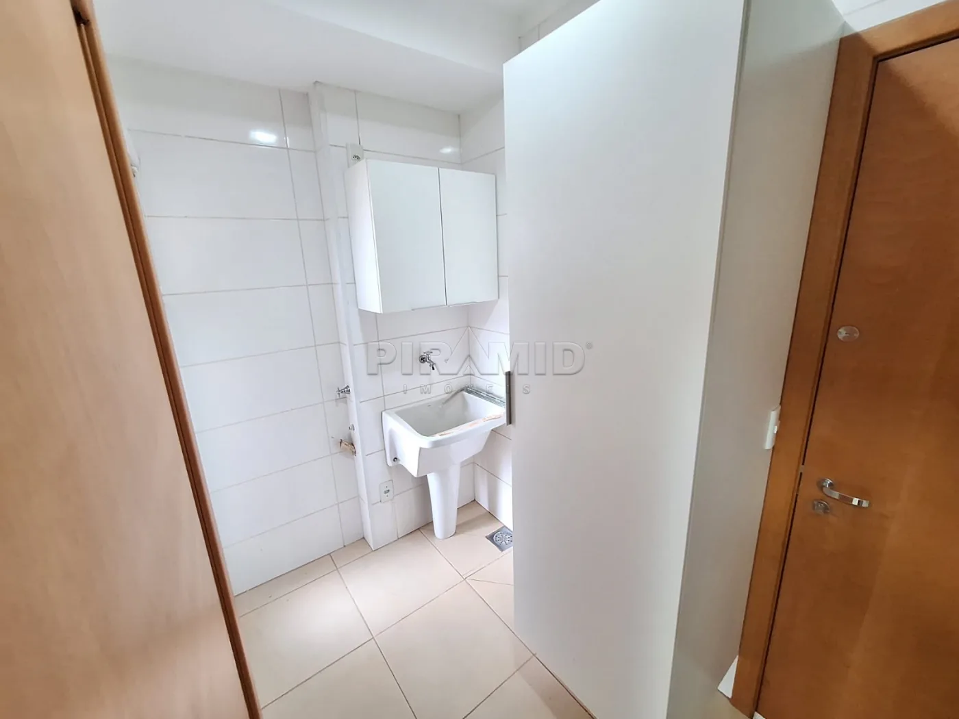 Alugar Apartamento / Padr&atilde;o em Ribeir&atilde;o Preto R$ 3.000,00 - Foto 21