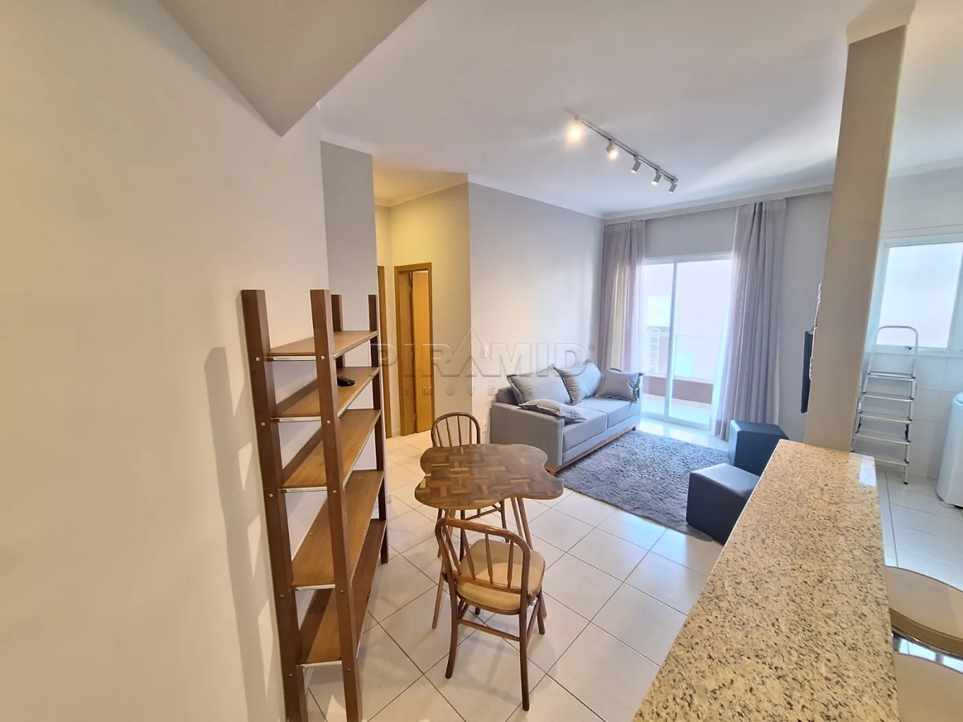 Alugar Apartamento / Padr&atilde;o em Ribeir&atilde;o Preto R$ 1.700,00 - Foto 1