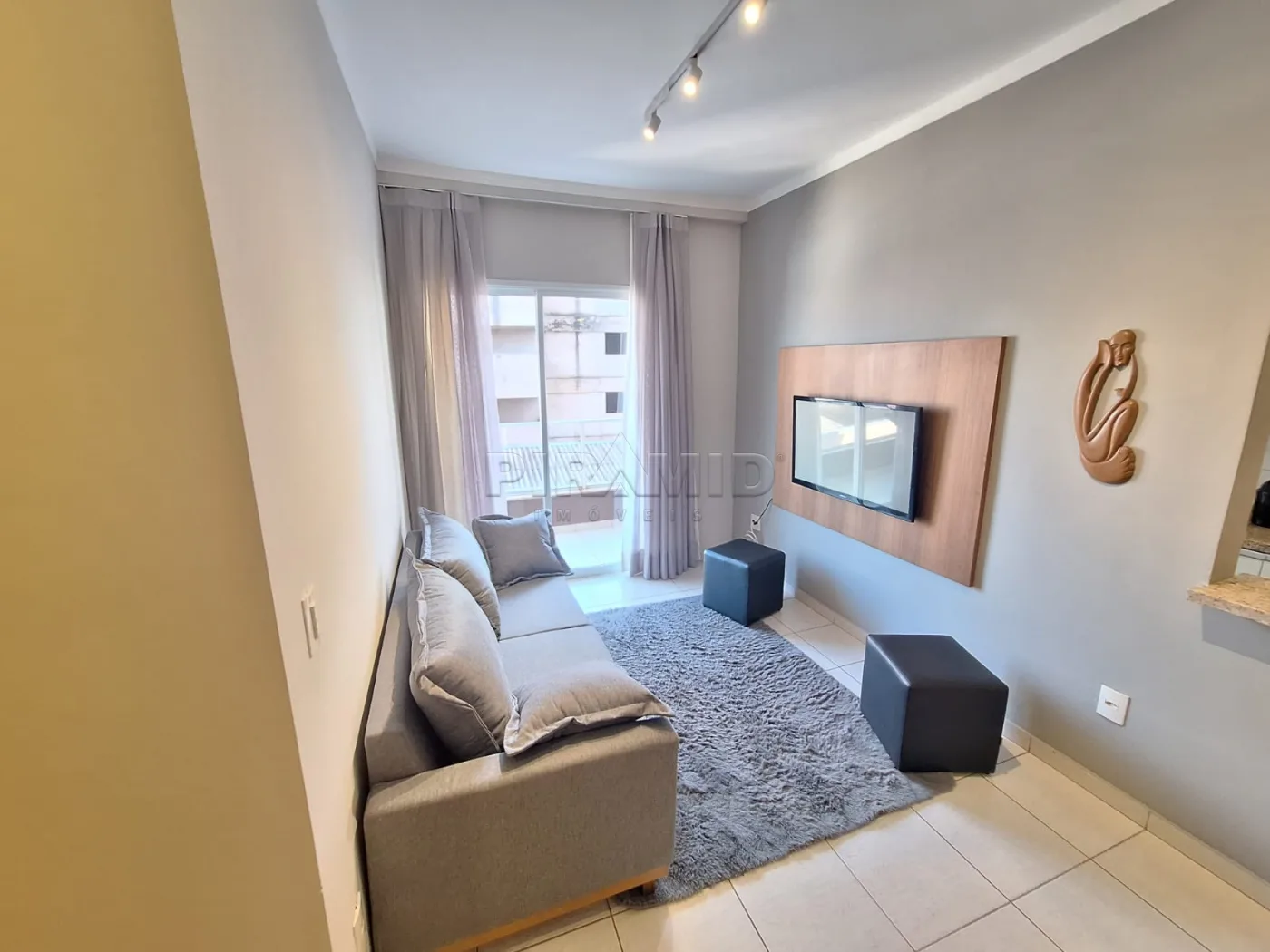 Alugar Apartamento / Padr&atilde;o em Ribeir&atilde;o Preto R$ 1.700,00 - Foto 3