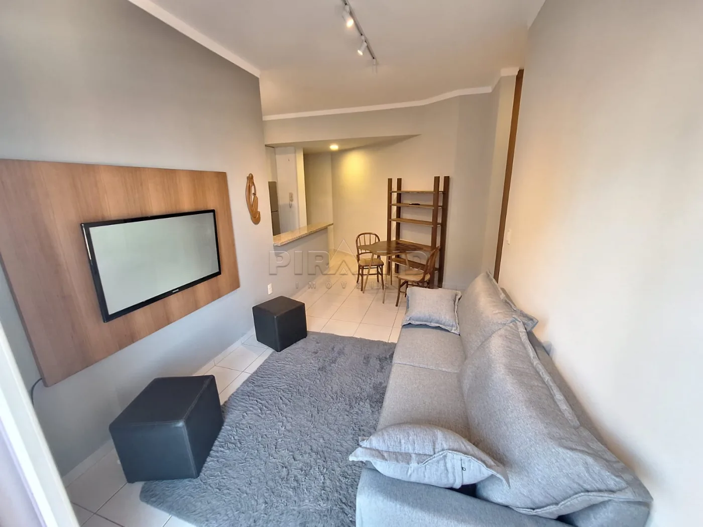 Alugar Apartamento / Padr&atilde;o em Ribeir&atilde;o Preto R$ 1.700,00 - Foto 4