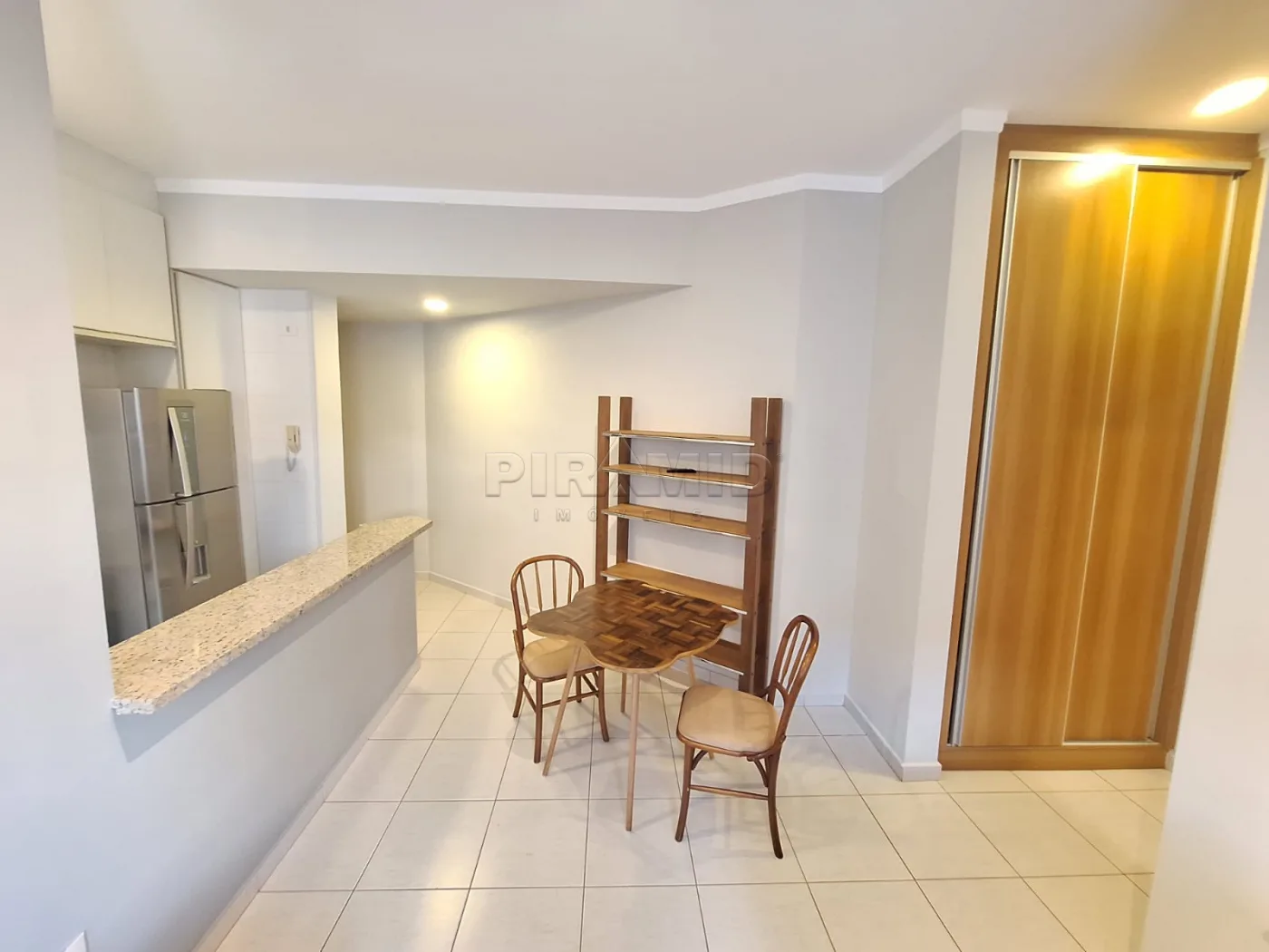 Alugar Apartamento / Padr&atilde;o em Ribeir&atilde;o Preto R$ 1.700,00 - Foto 5
