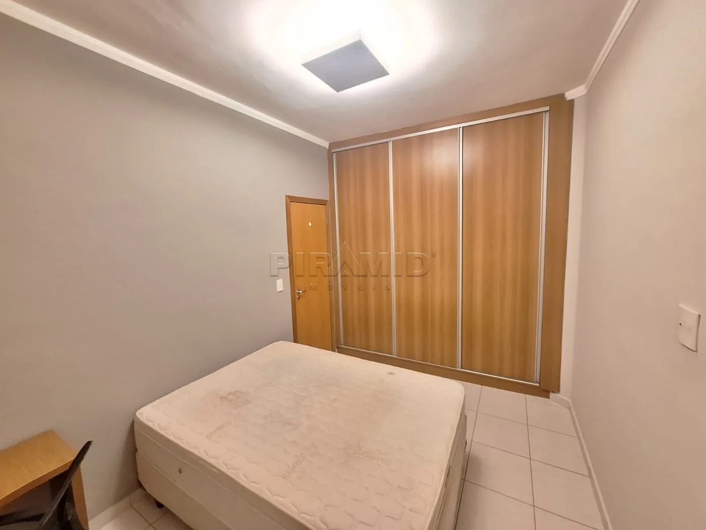 Alugar Apartamento / Padr&atilde;o em Ribeir&atilde;o Preto R$ 1.700,00 - Foto 11