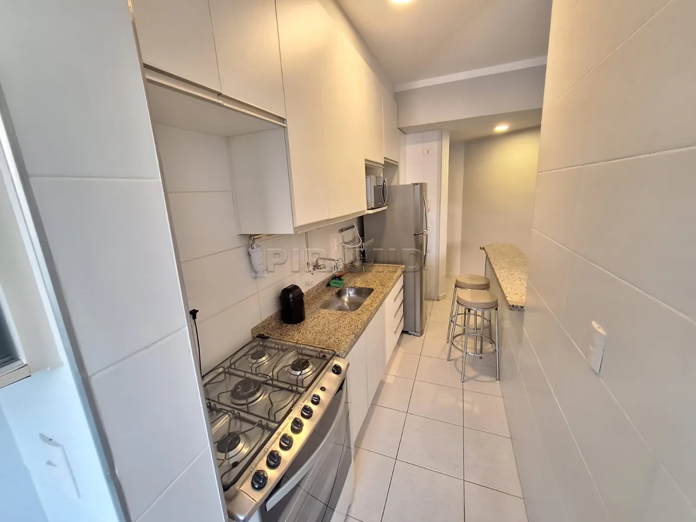 Alugar Apartamento / Padr&atilde;o em Ribeir&atilde;o Preto R$ 1.700,00 - Foto 13