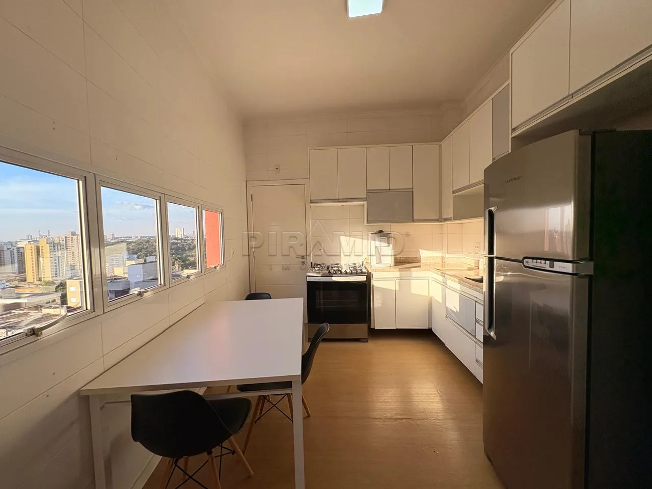Alugar Apartamento / Padr&atilde;o em Ribeir&atilde;o Preto R$ 4.000,00 - Foto 12