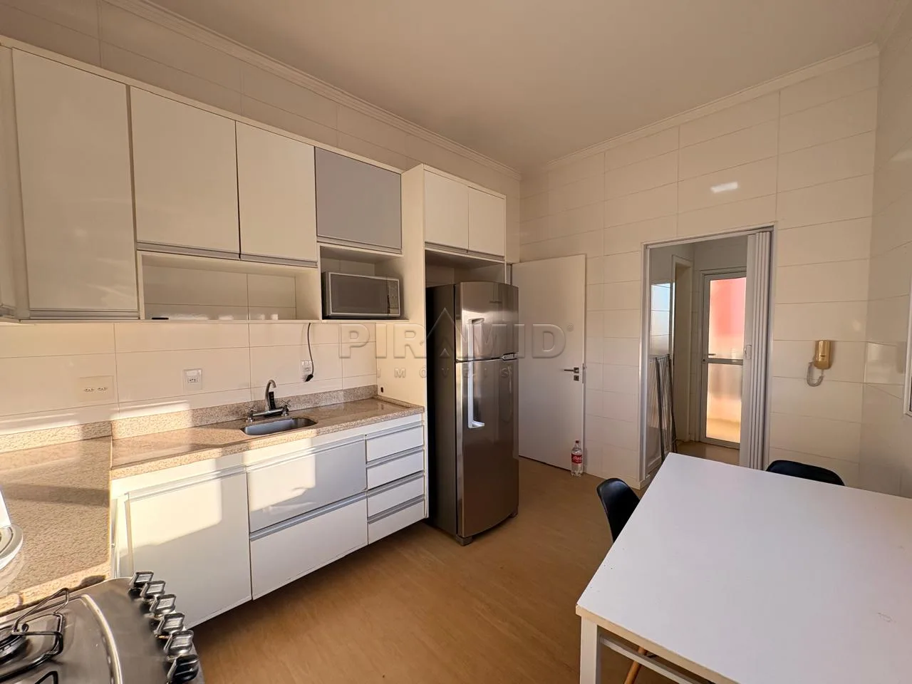 Alugar Apartamento / Padr&atilde;o em Ribeir&atilde;o Preto R$ 4.000,00 - Foto 14