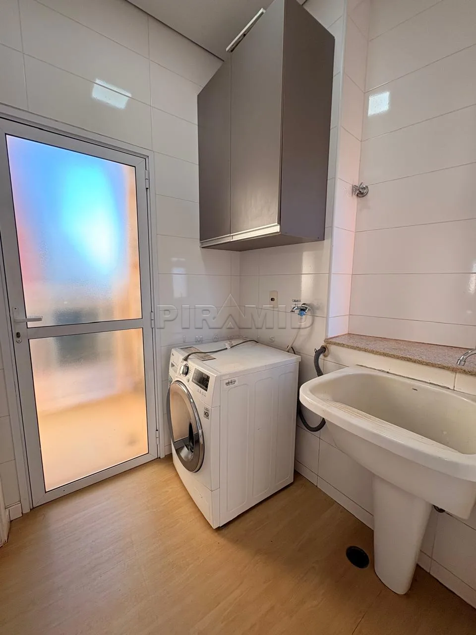 Alugar Apartamento / Padr&atilde;o em Ribeir&atilde;o Preto R$ 4.000,00 - Foto 15