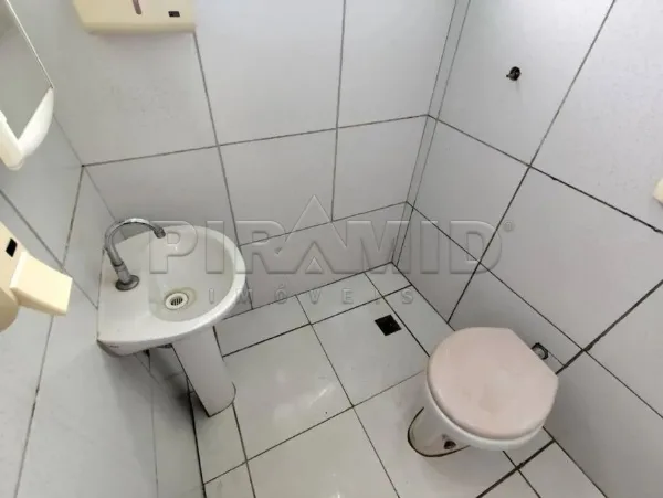 Alugar Casa / Padr&atilde;o em Ribeir&atilde;o Preto R$ 3.300,00 - Foto 17