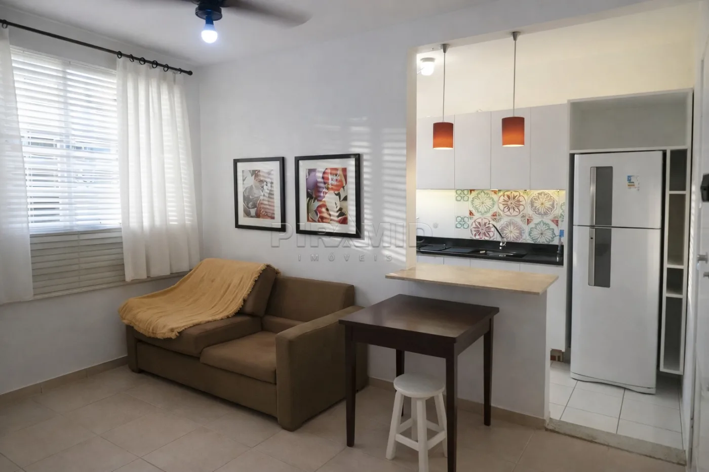 Alugar Apartamento / Padr&atilde;o em Ribeir&atilde;o Preto R$ 1.850,00 - Foto 1