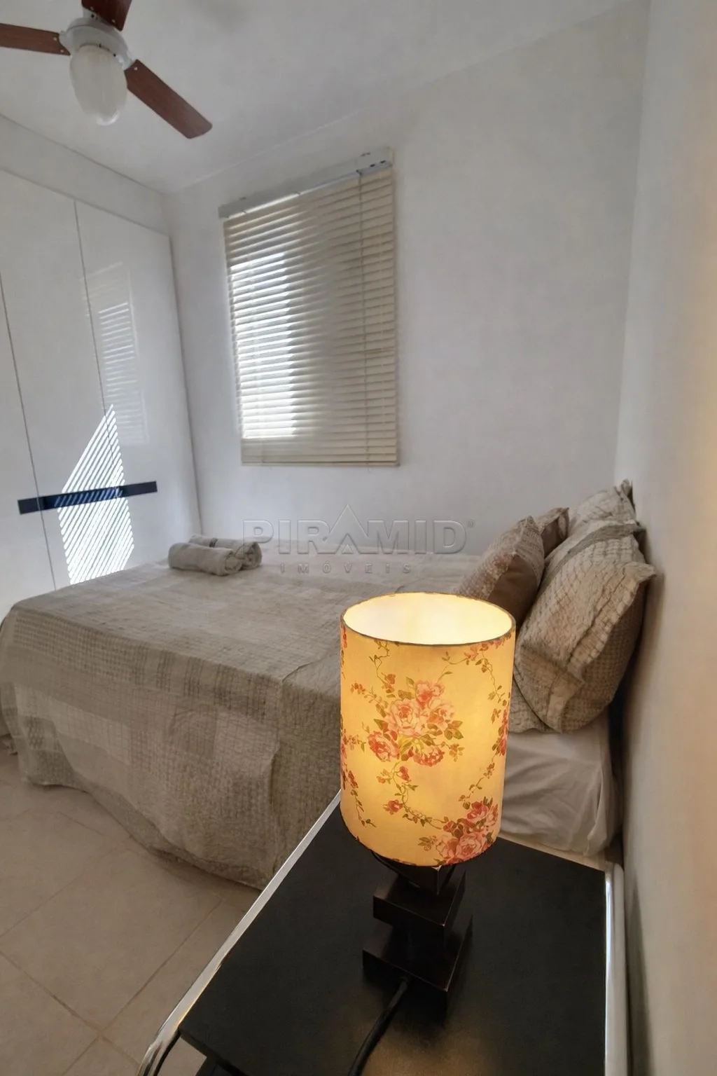 Alugar Apartamento / Padr&atilde;o em Ribeir&atilde;o Preto R$ 1.850,00 - Foto 8