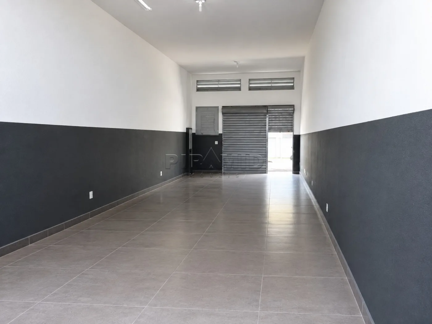 Alugar Comercial / Sal&atilde;o em Ribeir&atilde;o Preto R$ 1.250,00 - Foto 2