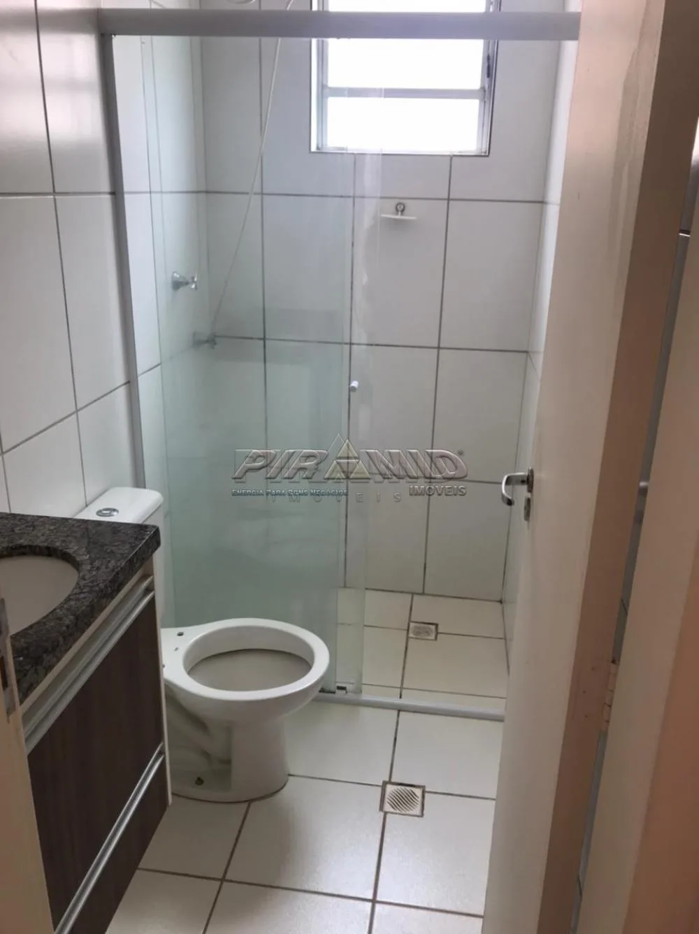 Alugar Apartamento / Padr&atilde;o em Ribeir&atilde;o Preto R$ 1.100,00 - Foto 4